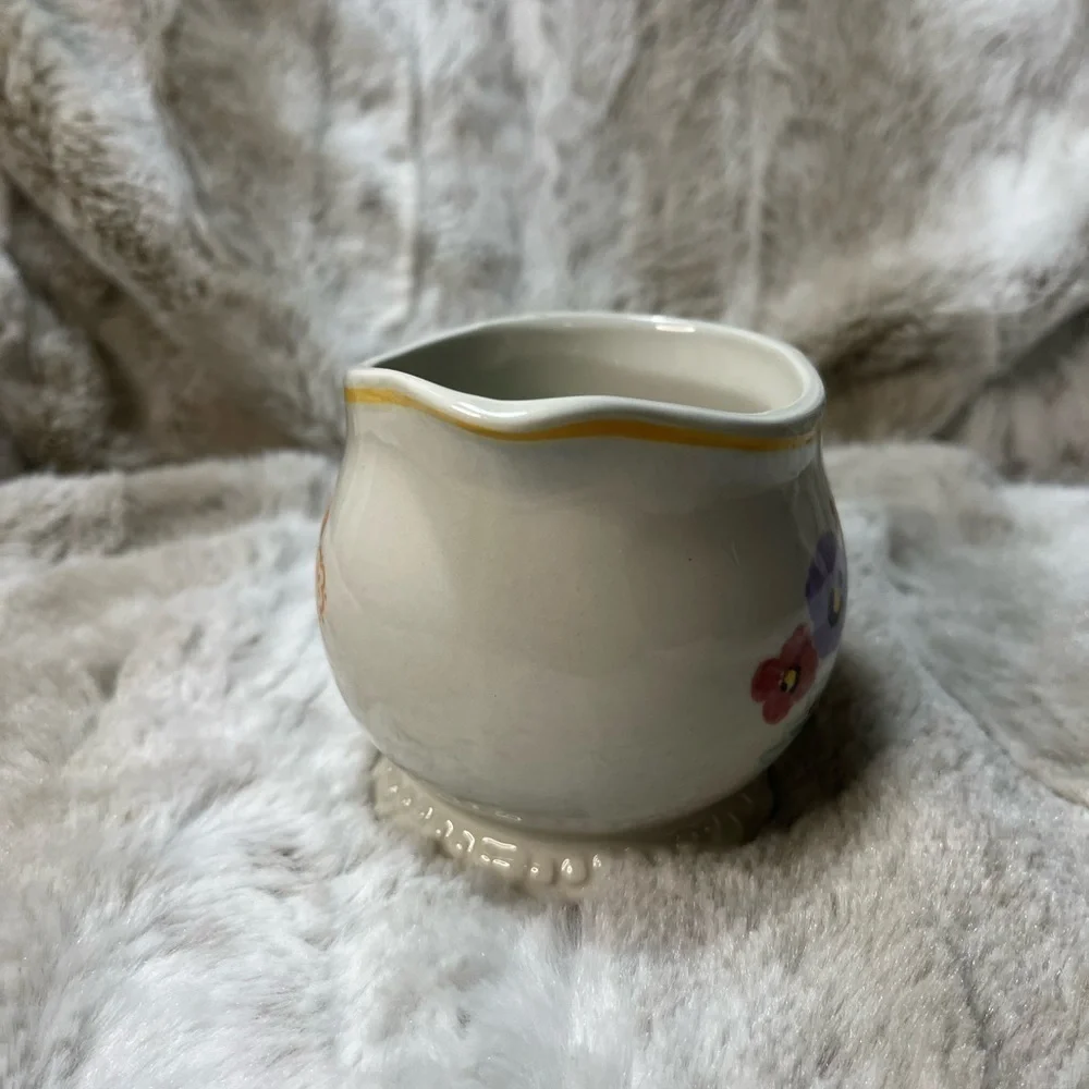 The Pioneer Woman Ceramic Creamer